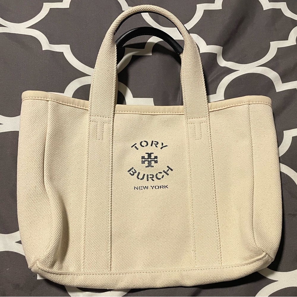 TORY BURCH SMALL TOTE NEW WITHOUT TAGS